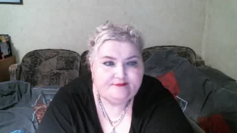 lanacat555 online show from 03/04/25, 10:16