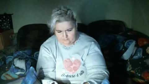 lanacat555 online show from 10/03/25, 11:02