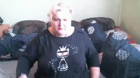 lanacat555 online show from 10/30/25, 10:38