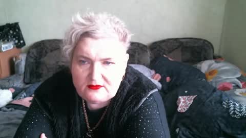 lanacat555 online show from 11/13/25, 12:15