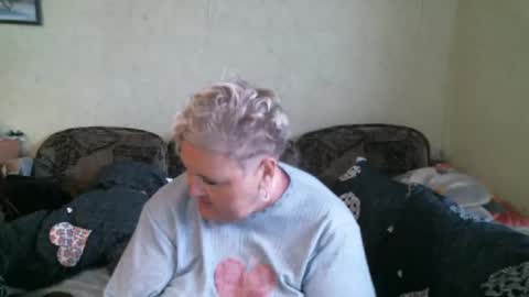 lanacat555 online show from 11/29/25, 11:13