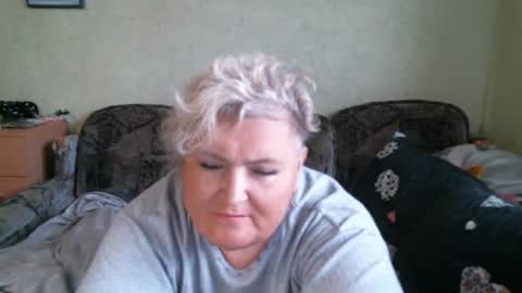 lanacat555 online show from 11/30/25, 09:57