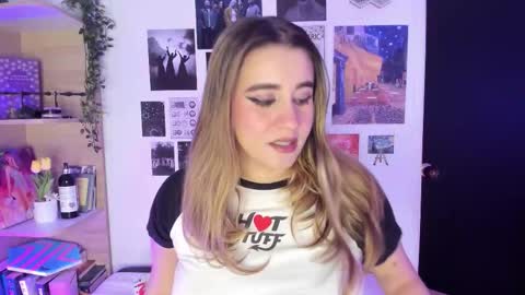 lanaherondale_ online show from 10/06/25, 09:12