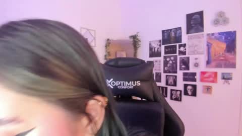 lanaherondale_ online show from 10/30/25, 09:59