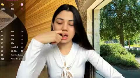 Lana online show from 10/02/25, 11:06