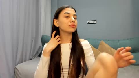 Lana online show from 10/30/25, 05:35