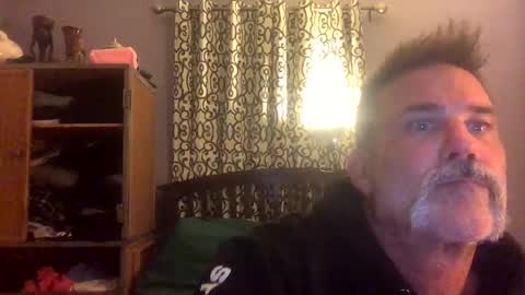 landlord1612 online show from 11/04/25, 04:44