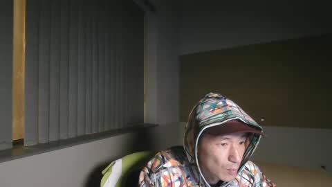 Snapshot of lankyasain23 chatting on 10/08/25, 10:02 LankyOne online show from 10/08/25, 10:02