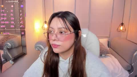 Lanna online show from 10/11/25, 11:42