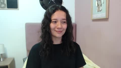 Snapshot of lanna_mills chatting on 03/11/25, 04:29 Lanna online show from 03/11/25, 04:29