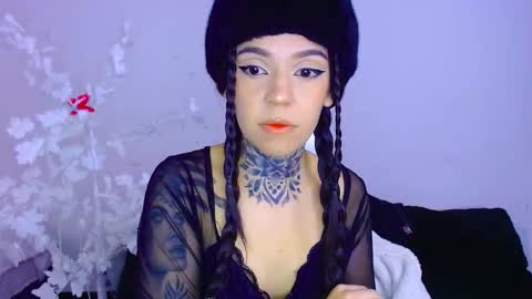 LANNIE   online show from 10/08/25, 04:04