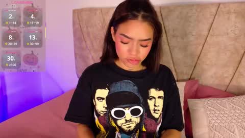 Snapshot of lara_gil_ chatting on 10/08/25, 12:58 Lara Gill online show from 10/08/25, 12:58