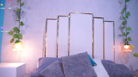 Snapshot of lara_giraldo chatting on 12/06/24, 04:03 Hello Guys I am Lara Giraldo WELCOME To my room online show from 12/06/24, 04:03