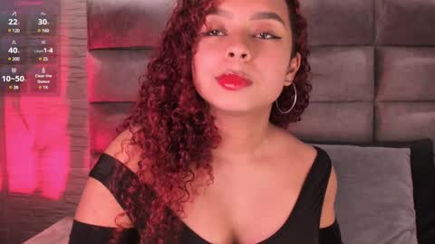 Snapshot of lara_jones_ chatting on 02/23/25, 03:24 Lara online show from 02/23/25, 03:24