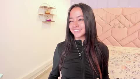 Snapshot of laraa_rous chatting on 09/11/25, 03:06 lara online show from 09/11/25, 03:06