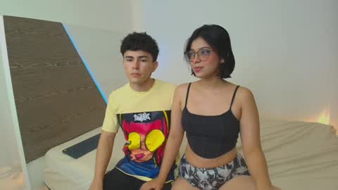 Snapshot of laraandkenai1 chatting on 12/23/24, 12:57 LaraAndKenai online show from 12/23/24, 12:57