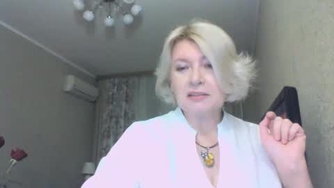 laramrs online show from 10/09/25, 04:16