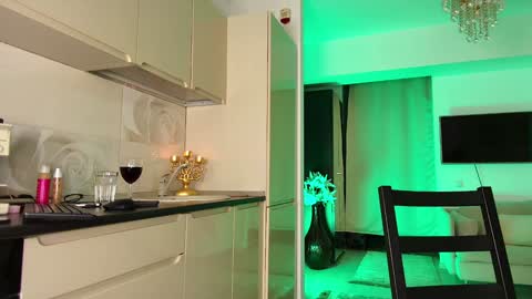 Snapshot of laranya chatting on 02/03/25, 07:18 Lara online show from 02/03/25, 07:18