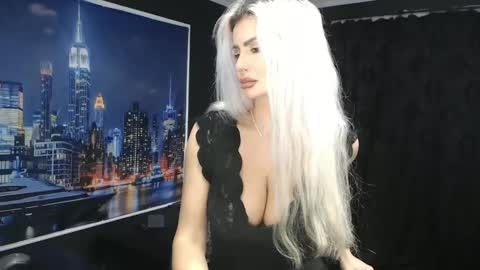 laras_moans online show from 12/07/24, 08:00