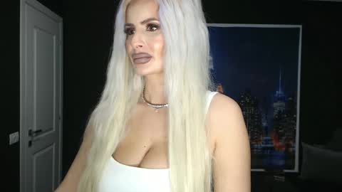 laras_moans online show from 02/21/25, 08:29