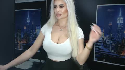 laras_moans online show from 03/03/25, 06:48