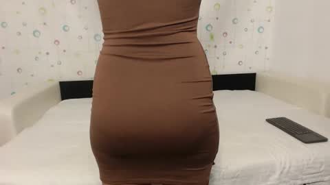 Snapshot of larataylorrr chatting on 10/09/25, 06:00 larataylorrr online show from 10/09/25, 06:00