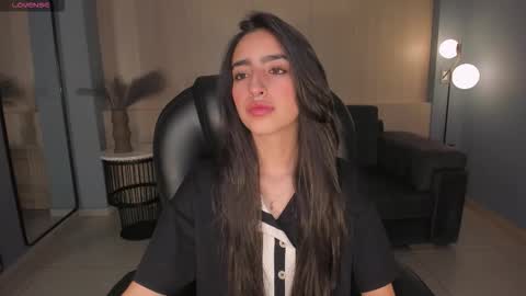 Snapshot of larisasmirnov chatting on 09/15/25, 01:05 Larisa Smirnov online show from 09/15/25, 01:05