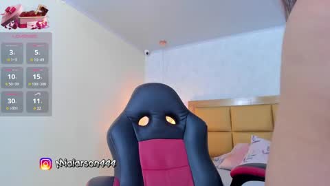 Snapshot of larsonmia chatting on 02/18/25, 12:06 MIA online show from 02/18/25, 12:06