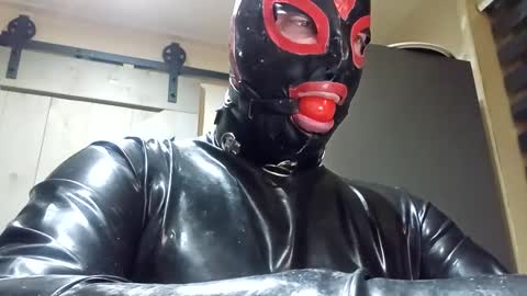 latex boy 38 online show from 02/23/25, 09:00