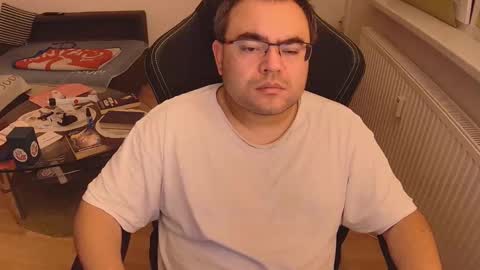 Snapshot of latexboy893 chatting on 09/11/25, 08:53 latexboy893 online show from 09/11/25, 08:53