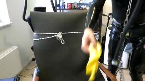 Snapshot of latexslaafboy2 chatting on 11/04/25, 09:08 latexslaafboy online show from 11/04/25, 09:08