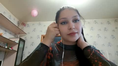 Amelia online show from 10/30/25, 08:16