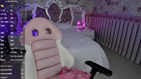Snapshot of latin_ashley_ chatting on 02/04/25, 09:17 Valeria online show from 02/04/25, 09:17