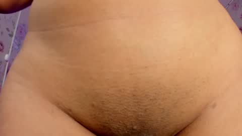 Snapshot of latin_ashley_ chatting on 02/05/25, 09:15 Valeria online show from 02/05/25, 09:15