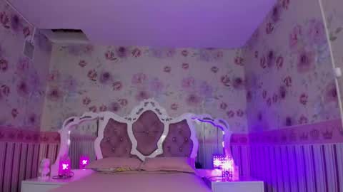 Snapshot of latin_ashley_ chatting on 02/28/25, 05:59 Valeria online show from 02/28/25, 05:59