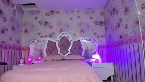 Snapshot of latin_ashley_ chatting on 03/12/25, 05:35 Valeria online show from 03/12/25, 05:35