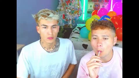 Snapshot of latin_boysxxx_ chatting on 11/14/25, 11:57 latin_boysxxx_ online show from 11/14/25, 11:57