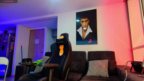 Snapshot of latin_couple77 chatting on 02/04/25, 04:59 Sara y Andy online show from 02/04/25, 04:59