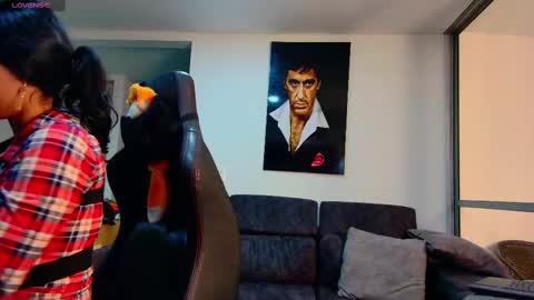 Snapshot of latin_couple77 chatting on 03/08/25, 08:44 Sara y Andy online show from 03/08/25, 08:44