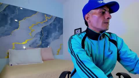 crissex  online show from 10/20/25, 12:27