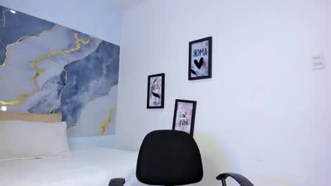 crissex  online show from 11/08/25, 11:43