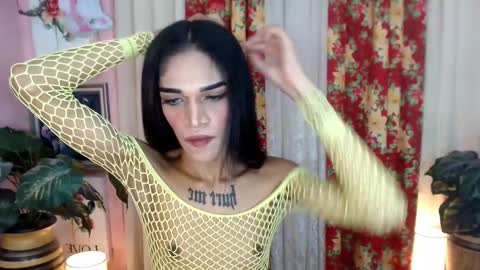 Snapshot of latina_goddes4uxxx chatting on 02/04/25, 01:13 ask me online show from 02/04/25, 01:13