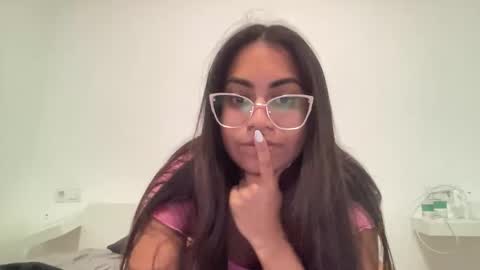 Snapshot of latinaandeuropesexx chatting on 09/16/25, 08:54 latinaandeuropesexx online show from 09/16/25, 08:54