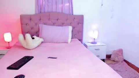 Martina online show from 11/20/25, 07:02