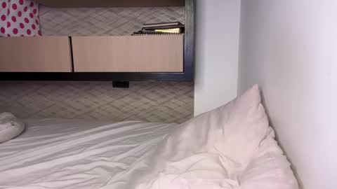 Hi -  online show from 12/22/24, 04:06