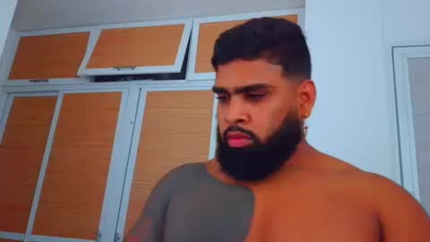 Snapshot of latinhot202423 chatting on 10/14/25, 09:48 blackBear online show from 10/14/25, 09:48