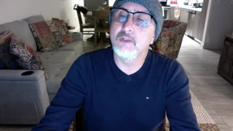 Snapshot of latinnous chatting on 12/04/24, 06:00 QS - INDEPENDENT MODEL online show from 12/04/24, 06:00