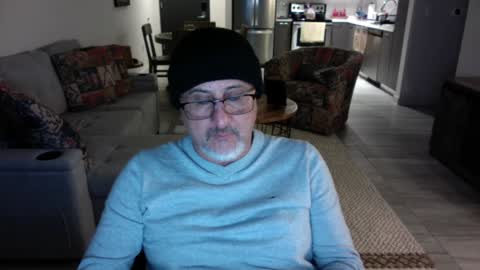 Snapshot of latinnous chatting on 01/19/25, 07:57 QS - INDEPENDENT MODEL online show from 01/19/25, 07:57