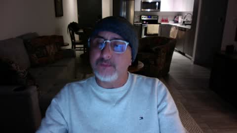 Snapshot of latinnous chatting on 01/26/25, 02:03 QS - INDEPENDENT MODEL online show from 01/26/25, 02:03