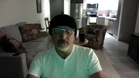 Snapshot of latinnous chatting on 02/16/25, 04:20 QS - INDEPENDENT MODEL online show from 02/16/25, 04:20